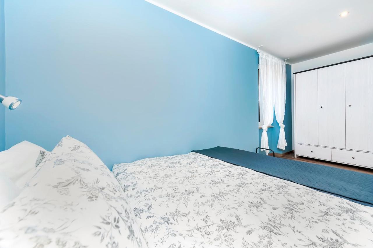 Otto Apartment With Sea View And Parking Rovinj Exterior photo